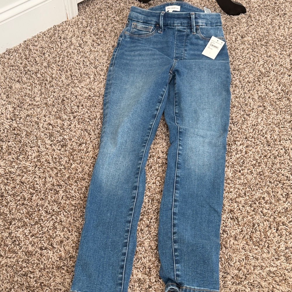 Good American Classic Blue Straight Leg Jeans
